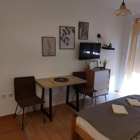 Apartman Kej Novi Sad Buitenkant foto