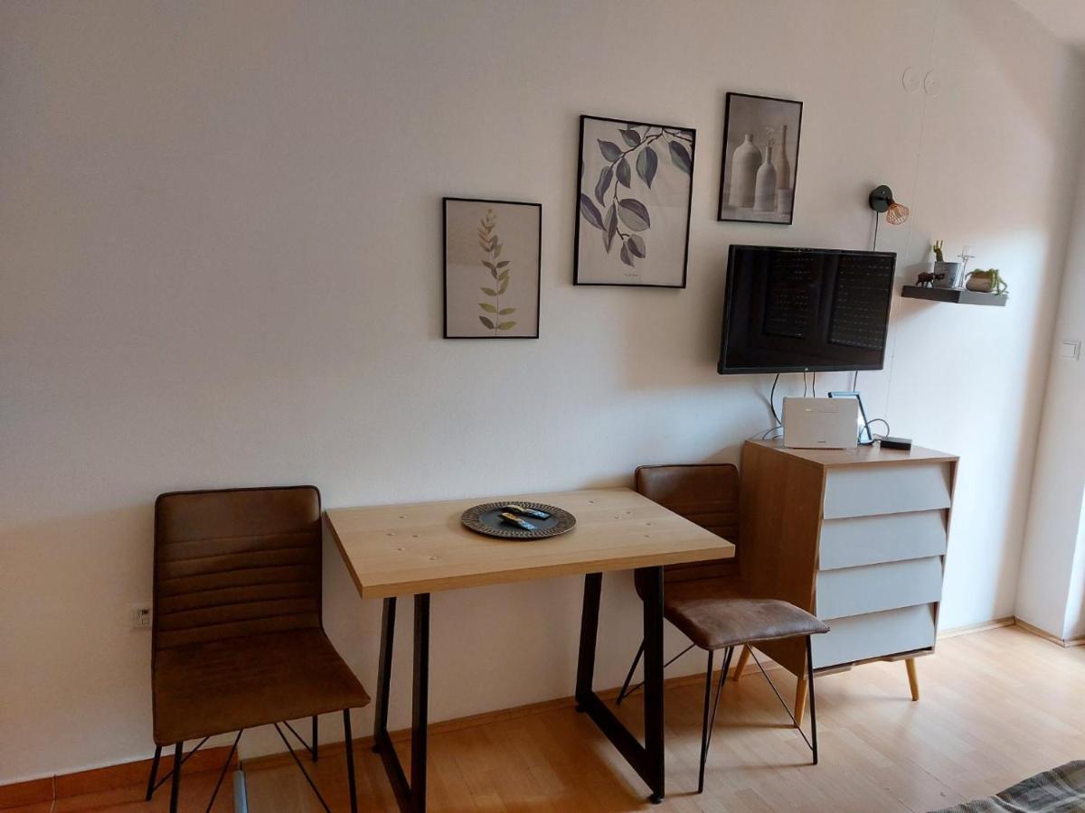 Apartman Kej Novi Sad Buitenkant foto