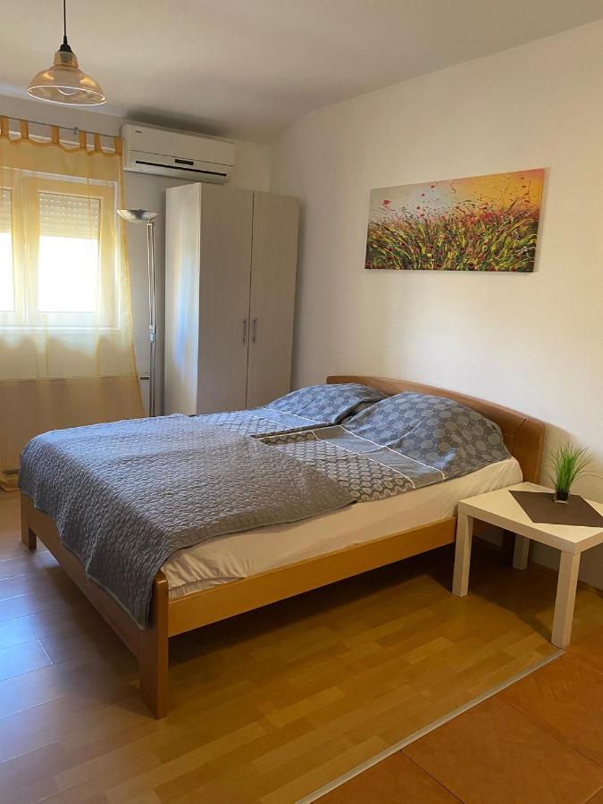 Apartman Kej Novi Sad Buitenkant foto